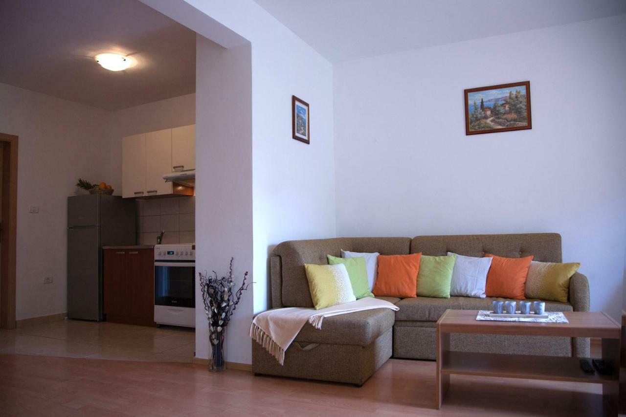 Apartment Helga Лижнян Экстерьер фото